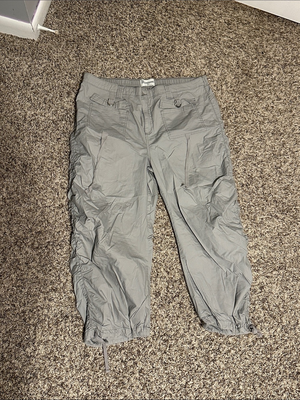No Boundaries women’s Light Gray Cargo Pants with Drawstring Ankles
